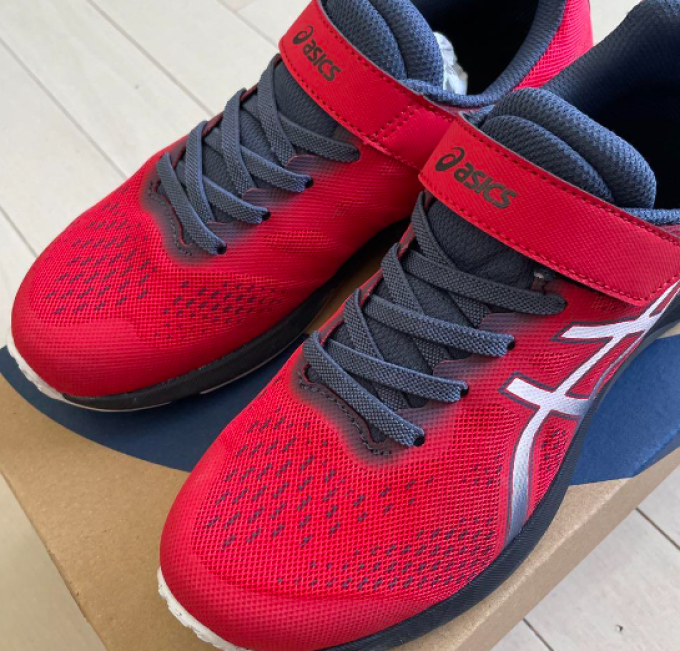 亚瑟士训练鞋