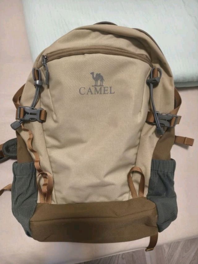 骆驼（CAMEL）双肩包男背包防泼水旅行包轻量书包女大学生初中户外徒步登山包