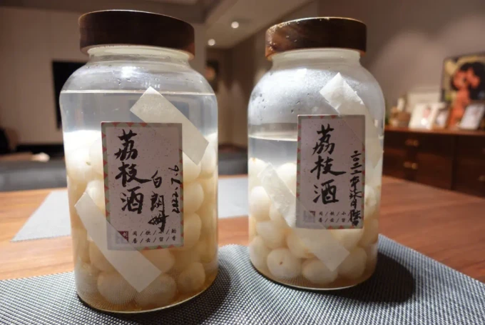 拾贝壳新鲜水果