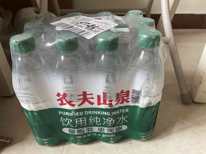 夏日必选饮用水农夫山泉系列