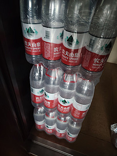 农夫山泉饮用天然水1.5L*12瓶