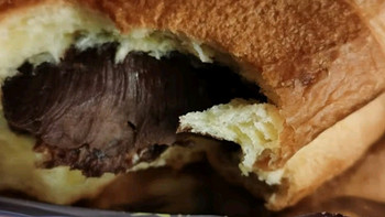 巧克力控必备！多菲角牛角面包，一口满足你的味蕾