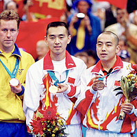 2000年迄今七届奥运会领奖服，你最喜欢那件？