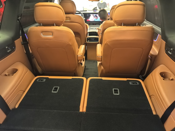 问界新能源车