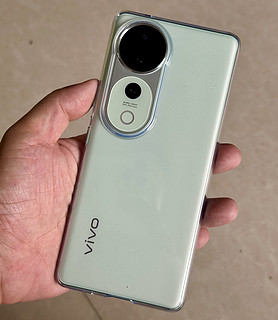 索尼双5000万防抖主摄，vivo S19 Pro一“拍”即满意