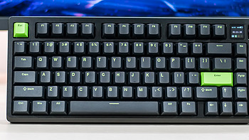 玄派玄熊猫PD75M V2机械键盘评测：全铝外壳简约有序，带屏幕手感上佳