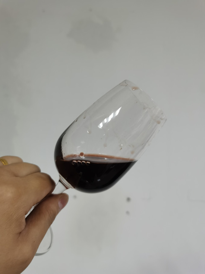 红葡萄酒