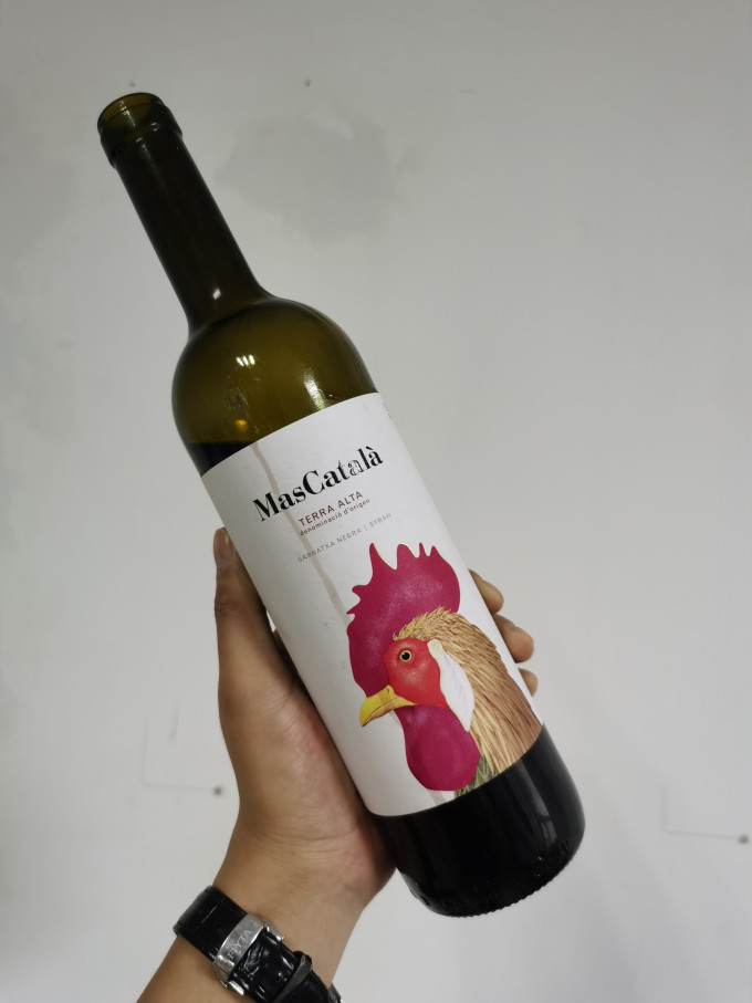 红葡萄酒