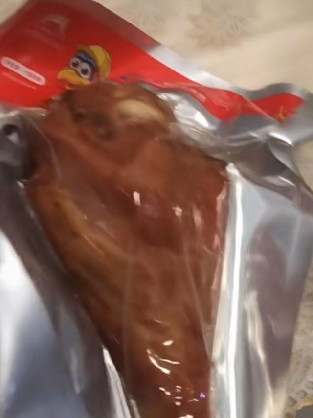 这么大的鸡腿？？？