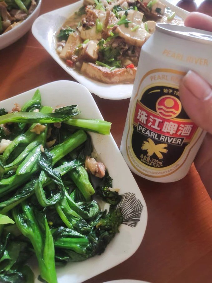 啤酒
