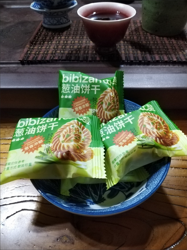 比比赞的葱油饼干