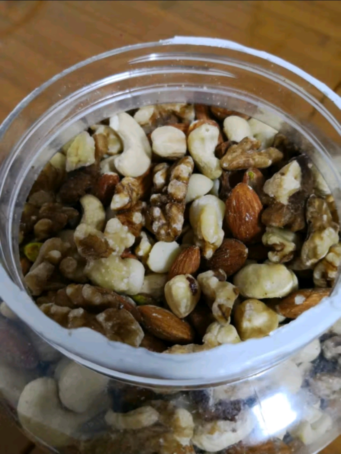 三只松鼠综合坚果