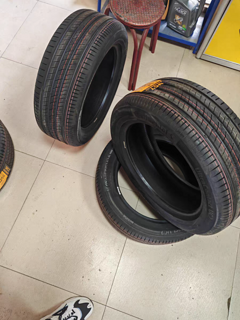 德国马牌UC7 215/55R17 94W轮胎：精准操控，尊享静谧出行