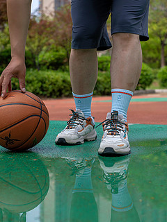 这双袜子会让你成为篮球场🏀上的颜值控！