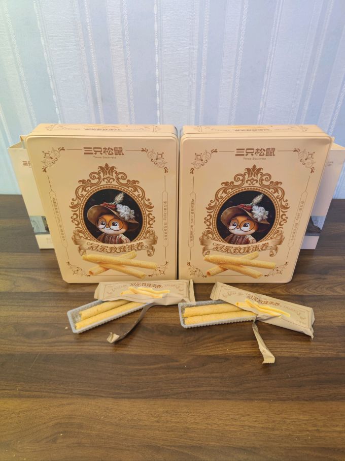 三只松鼠饼干