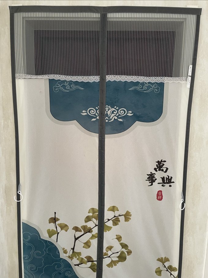 这种门帘不需要打孔,还透明最合适了!