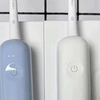 laifen徕芬新一代扫振电动牙刷情侣双支装  深度高效清洁护龈 ABS 白+蓝 (到手11支刷头)