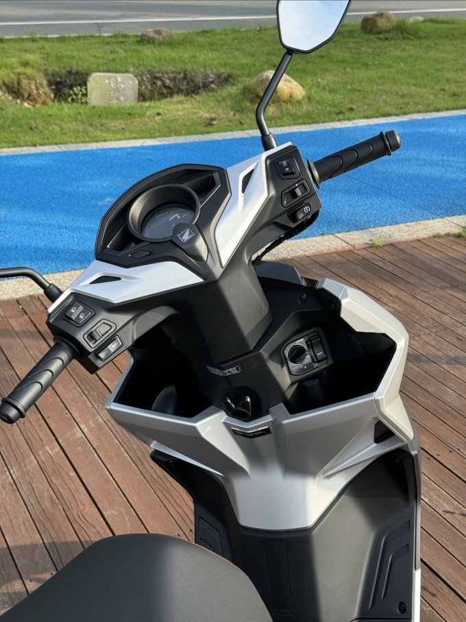 第一辆自己花钱买的摩托车-新大洲本田裂刃ns125rx