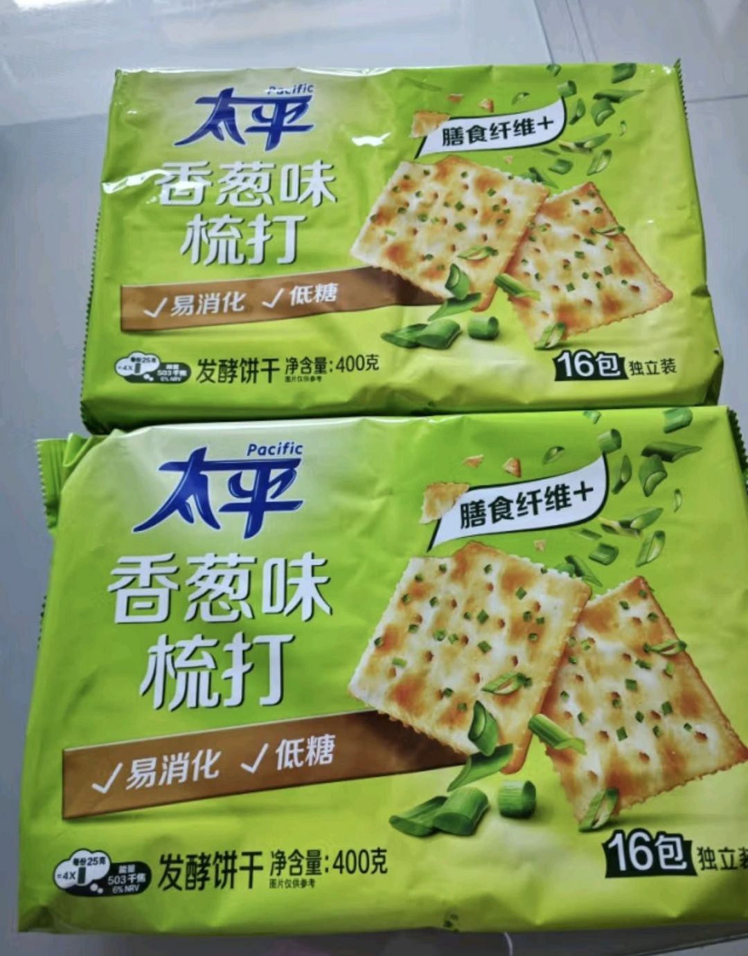 绿色袋子的饼干香葱味图片