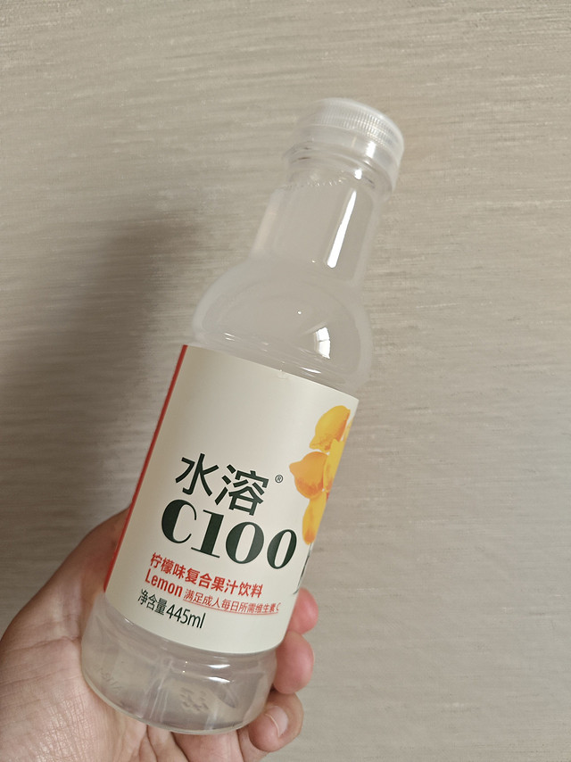 农夫山泉水溶C100有点酸！