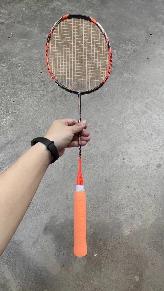 浦锐羽毛球具