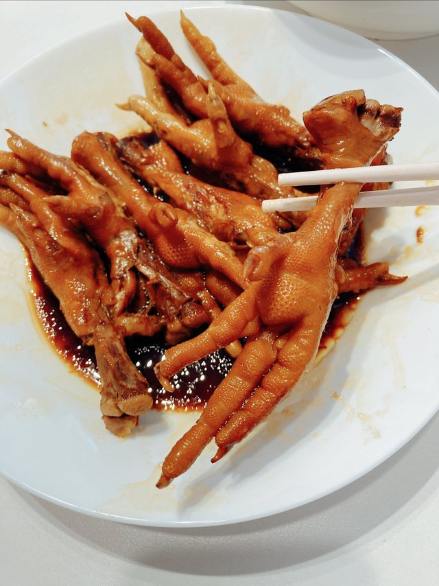 半夜饿了馋了啃个鸡爪的快乐，谁懂呀！