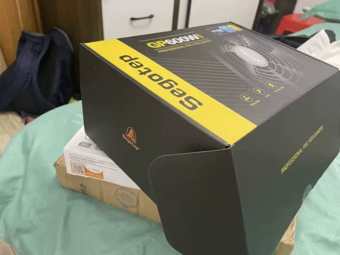 电脑电源