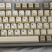 灰色 hi75键盘与复古键帽优雅演绎