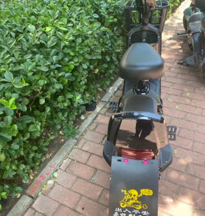 加州豹电动车整车