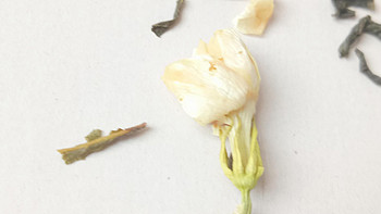 春天的花蕾和嫩芽，在烟火里的金黄气息——春蕾 茉莉一级浓香型茉莉花茶 100g