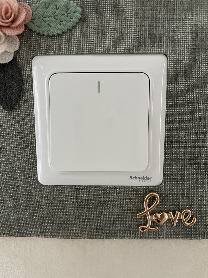 施耐德开关