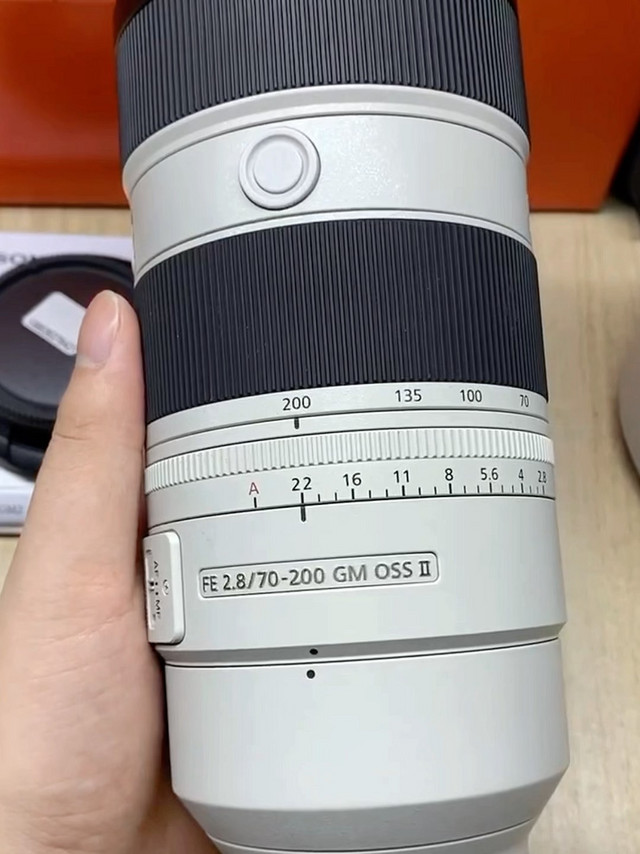 堆料豪华的索尼大三元70-200F2.8GM二代