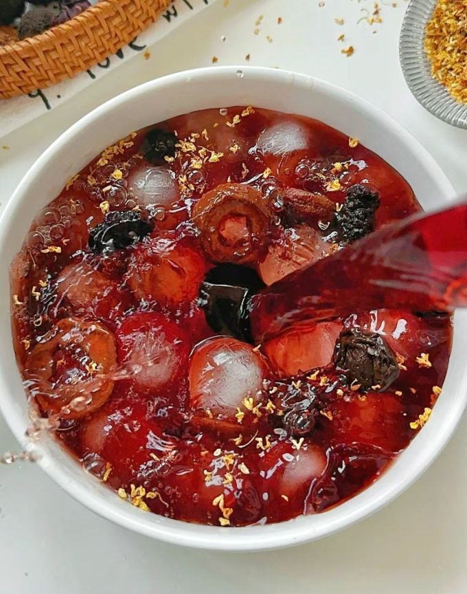 夏日解暑神器冰冰凉凉酸梅汤