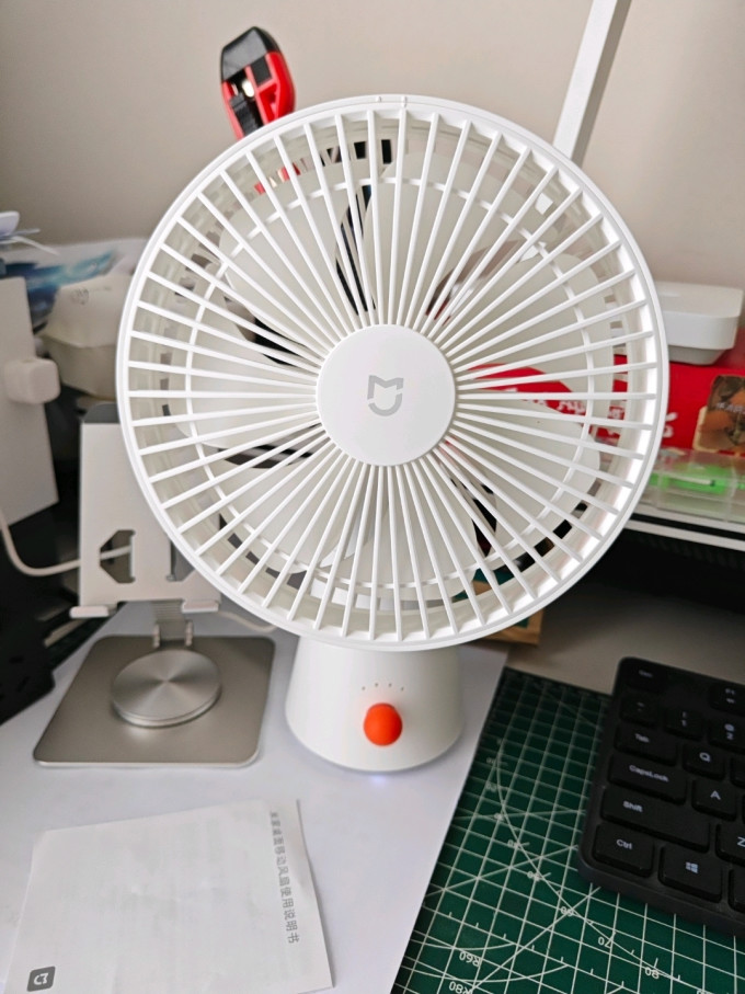 米家桌面移动风扇清凉便携的贴心伴侣