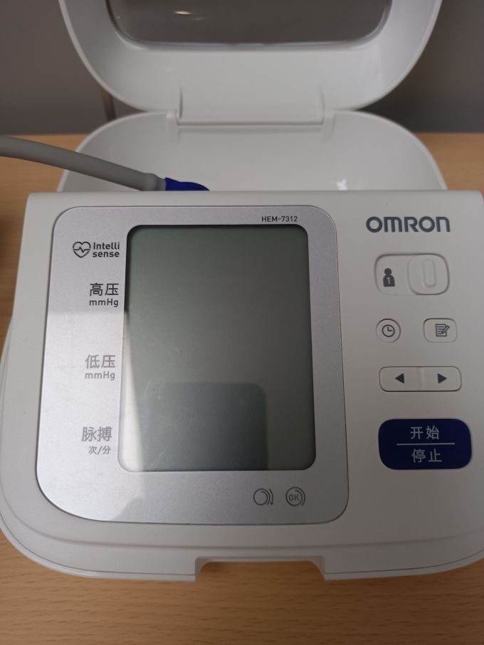 欧姆龙血压计