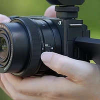 索尼 ZV-E10 II 微单相机发布：2600万像素，6899元起