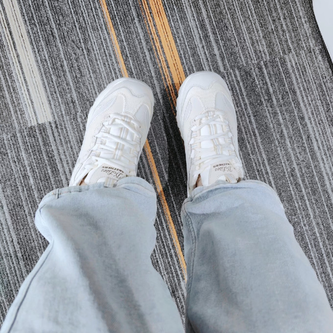 斯凯奇休闲运动鞋