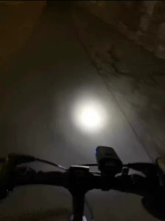 单车少年骑行配件