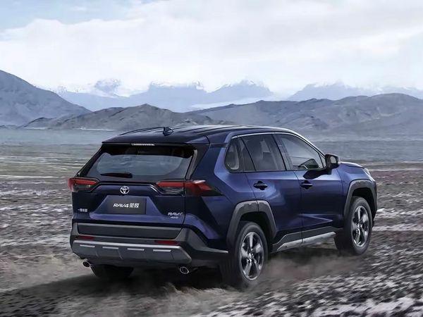 合资 SUV 四大热门怎么选？答案闭眼选丰田 RAV4 荣放，原因如下