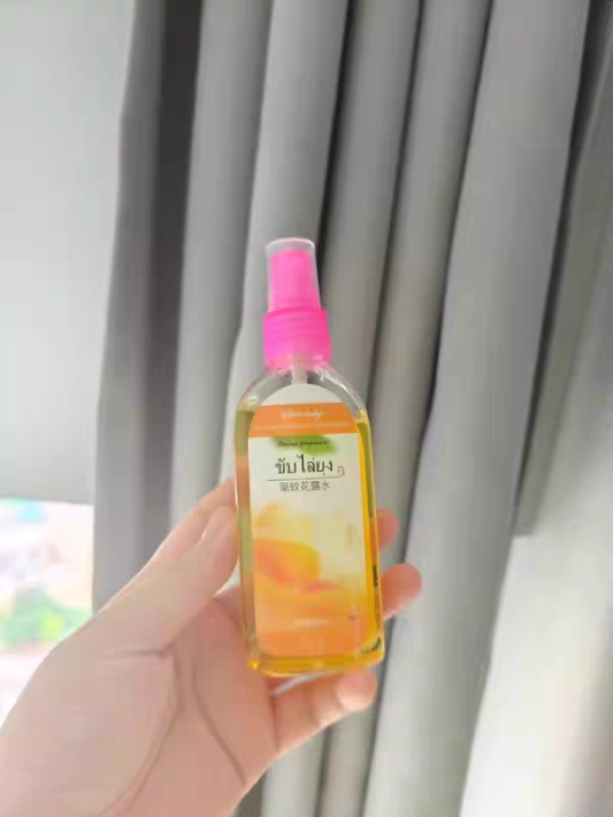 驱蚊花露水