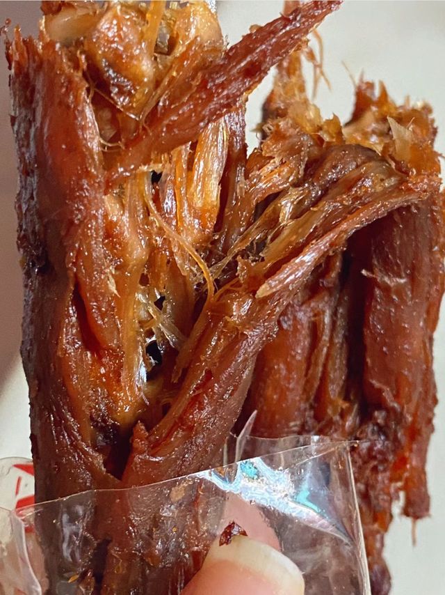 谁懂啊!这一整根鸭脖拿来追剧太香了!!
