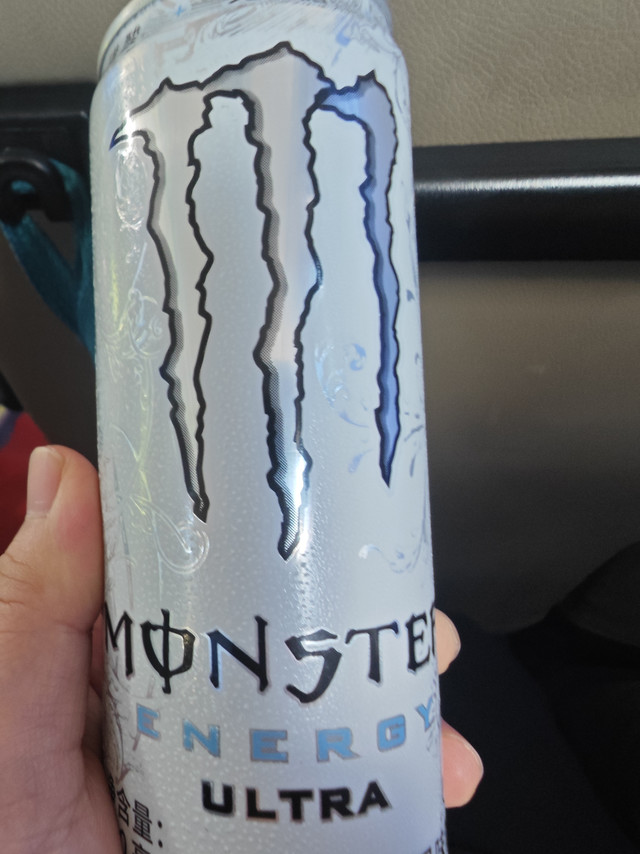 尝鲜喝了一瓶MONSTER