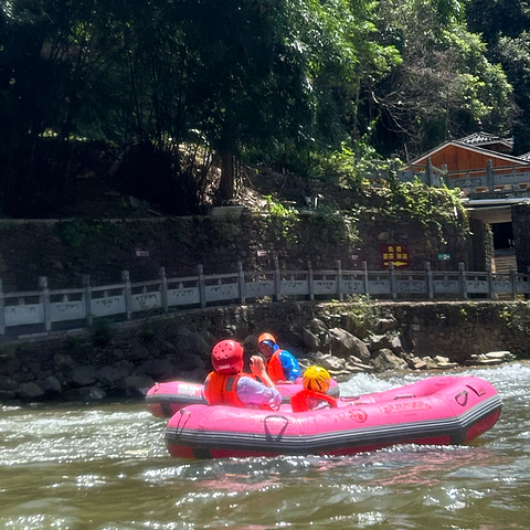 夏日避暑胜地我选龙颈河