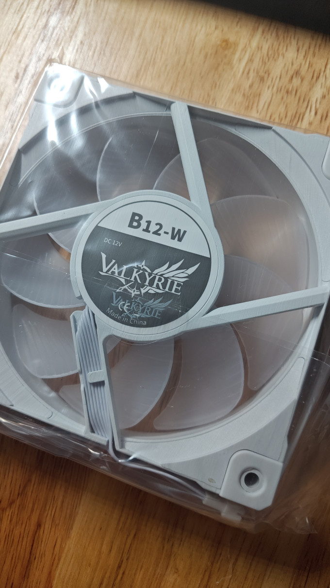 瓦尔基里CPU散热器