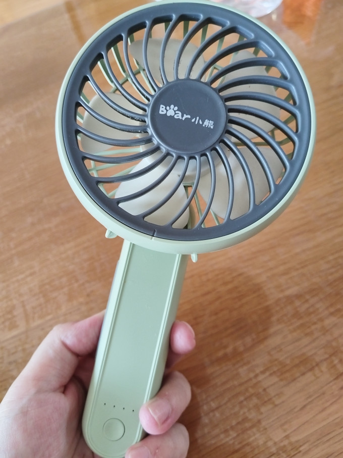 小熊电风扇