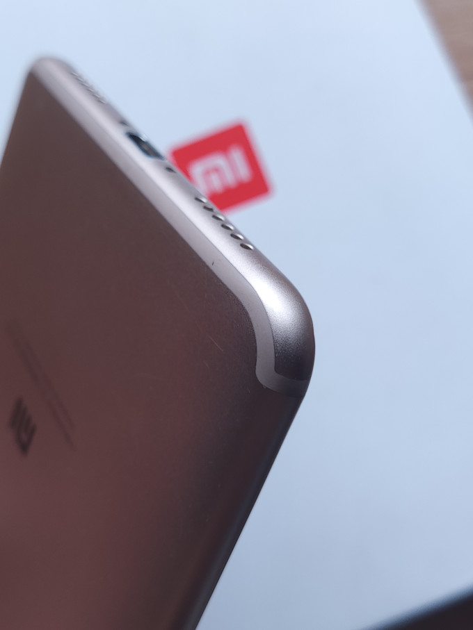 用了七年的手机小米max2