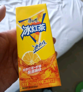 冰爽来袭！康师傅冰红茶，你的夏日解暑神器！