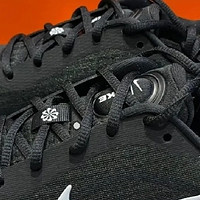 Nike Journey Run 是一款性价比较高的跑步鞋