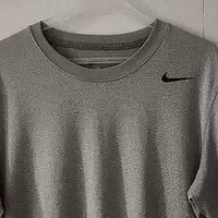 夏天运动需要来一件Nike耐克DRI-FIT男子速干短袖训练T恤