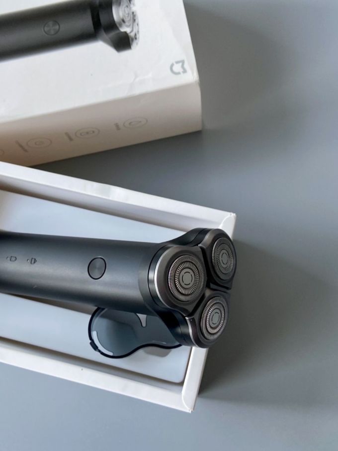 告别手动剃须刀,手动剃须刀,再见!小米s300,你好!